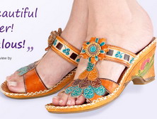 Добавьте немного цвета в летний образ: радужная обувь Pavers