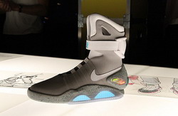 Nike продал кроссовки из «Назад в будущее-2» на eBay